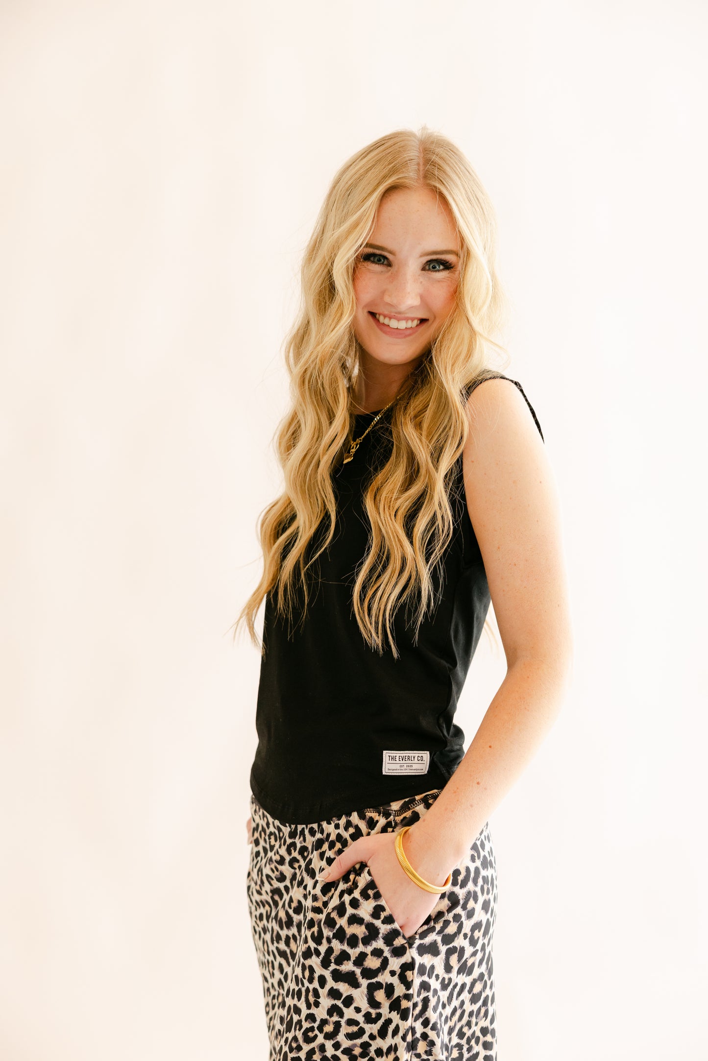 Black Essential Tank